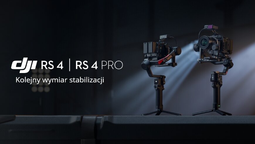 Stabilizator obrazu DJI RS 4 czarny widok na dwa stabilizatory z kamerami pod skosem