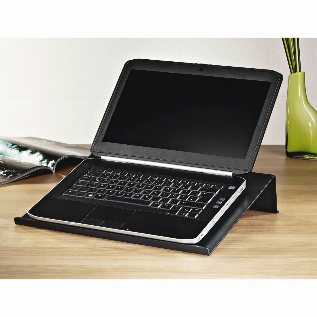 Podstawka do notebooka Hama Carbonoptik laptop stojący na podstawce